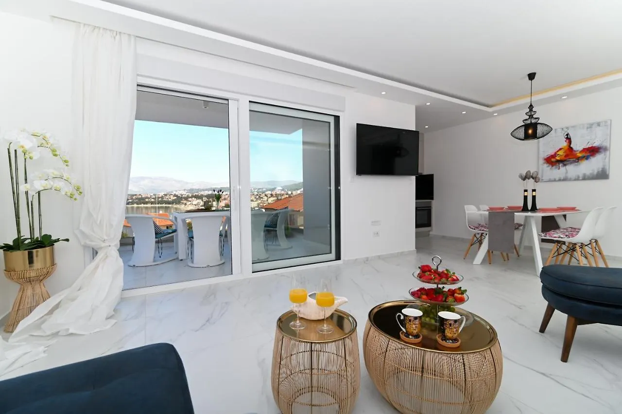 Karo Apartment Trogir