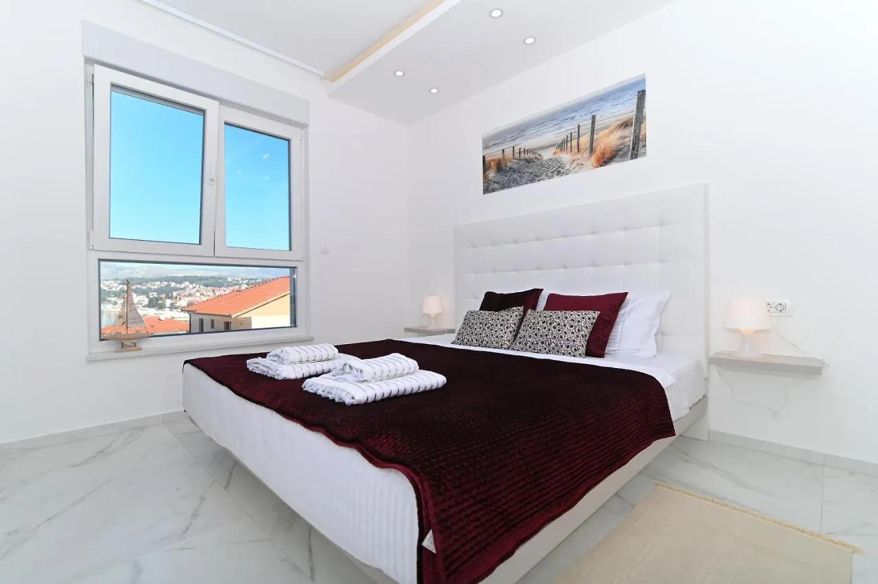 Karo Apartment Trogir