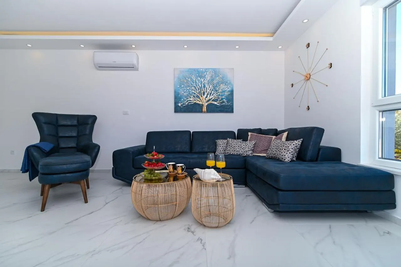 Karo Apartment Trogir 0*,  Croatia